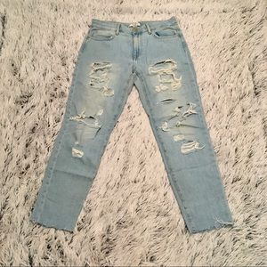🦄 CLEARANCE Distressed Blue Boyfriend Jeans ✨